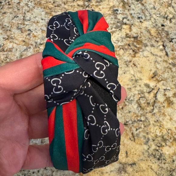 "NEW" Fashion Headband. - Picture 2 of 6